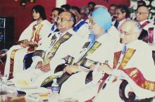A photograph of the distinguished guests at the 42nd Convocation, 2005