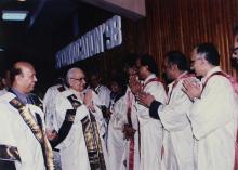 Mr. Krishan Kant interacts with faculty members, 35th Convocation (1998)
