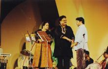 S. P. Sailaja and S. P. Balasubrahmanyam talking to a vocalist during the ‘Lite Music Nite’ at Saarang 2000