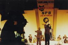 S. P. Balasubrahmanyam performing during the ‘Lite Music Nite’ at Saarang 2000