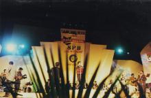 S. P. Balasubrahmanyam performing during the ‘Lite Music Nite’ at Saarang 2000
