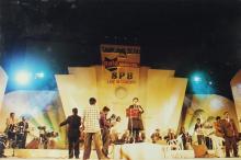 S. P. Balasubrahmanyam performing during the ‘Lite Music Nite’ programme at Saarang 2000