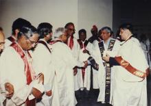 Dr. Gururaj Deshpande interacts with faculty members at the Special Convocation (2001)