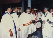 Dr. Gururaj Deshpande interacts with Prof. C. R. Muthukrishnan at the Special Convocation (2001)
