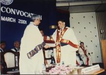 Prof. R. Natarajan confers an honourary degree upon Dr. Gururaj Deshpande, Special Convocation (2001)