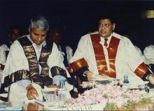Dr. Gururaj Deshpande and Prof. R. Natarajan on the dais at the Special Convocation (2001)