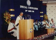 Dr. Gururaj Deshpande speaks at the Special Convocation, 2001
