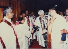 Mr. Azim Premji shakes hands with a faculty member, 38th Convocation (2001)