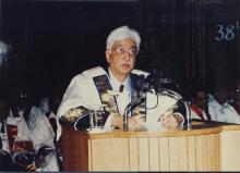 Mr. Azim Premji delivers the Convocation Address, 38th Convocation (2001)