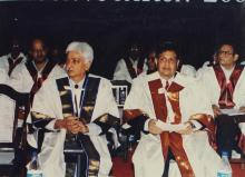 Mr. Azim Premji and Prof. R. Natarajan view the proceedings of the 38th Convocation (2001)