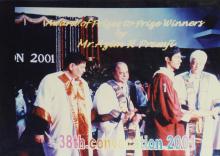 A prize winning student is awarded by Mr. Azim Premji, 38th Convocation (2001)