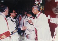 Dr. K. Anji Reddy interacts with a faculty member at the 39th Convocation, 2002
