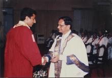 Dr. K. Anji Reddy congratulates a graduate at the 39th Convocation, 2002