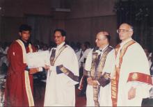 Dr. K. Anji Reddy awards a special merit prize to a student at the 39th Convocation, 2002