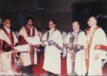 Dr. K. Anji Reddy awards a special merit prize to a student at the 39th Convocation, 2002